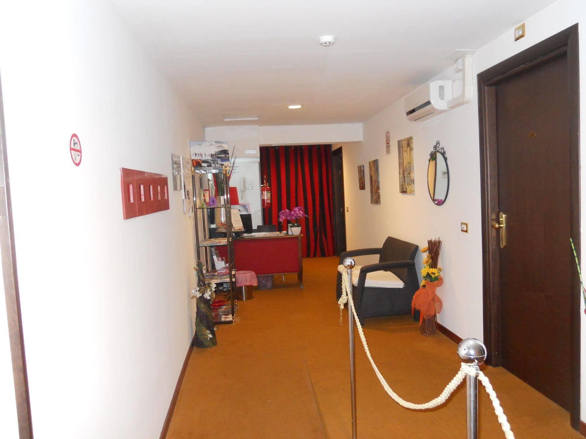 Catania Crossing B&B - Rooms & Comforts Buitenkant foto